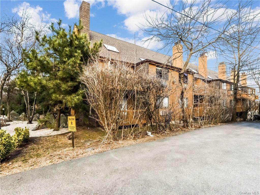 15 Greenridge Avenue - Photo 1