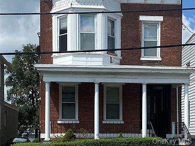33 Robinson Avenue - Photo 1