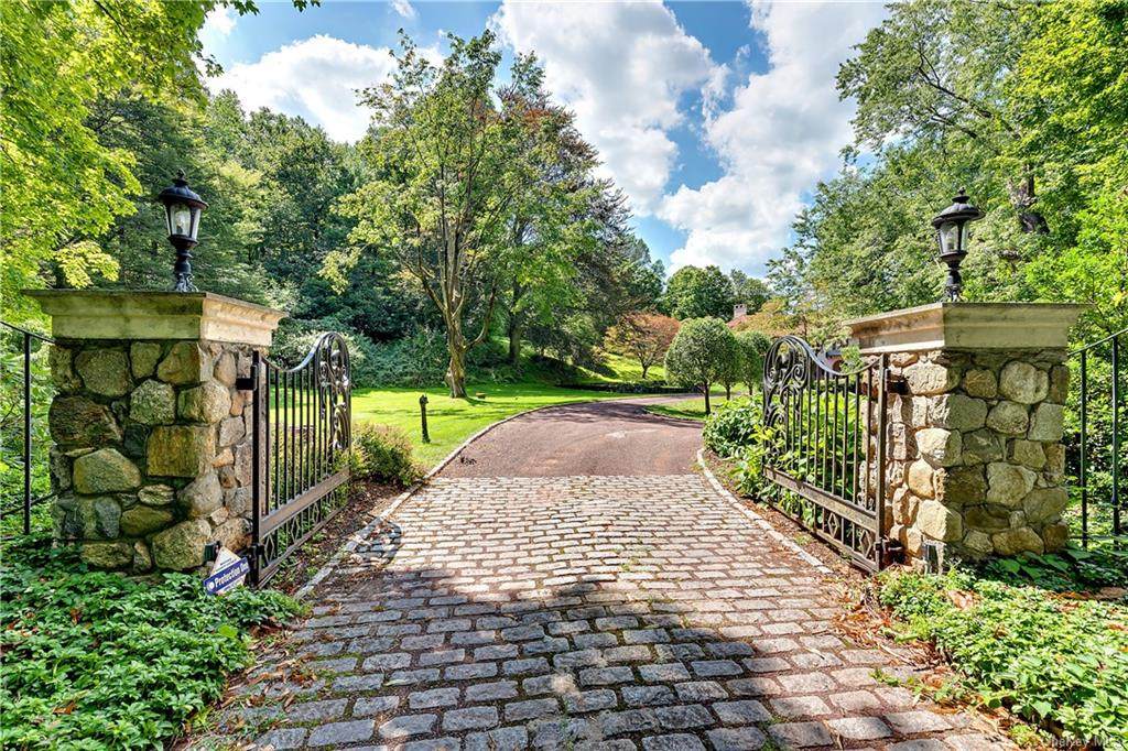 69 Chestnut Ridge Road - Photo 1