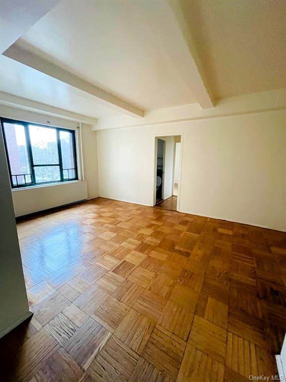 18 Metropolitan Oval - Photo 1