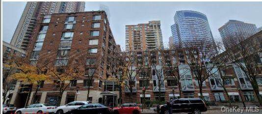 2 End Avenue - Photo 1