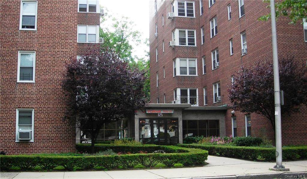 625 Gramatan Avenue - Photo 1