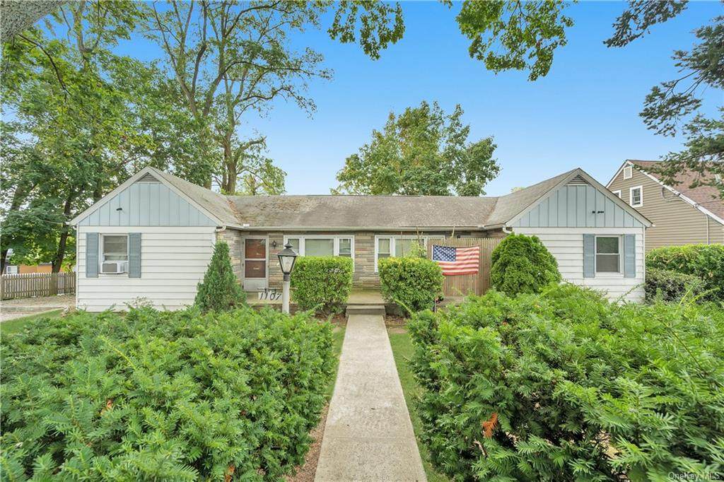 1107 Jensen Avenue - Photo 1