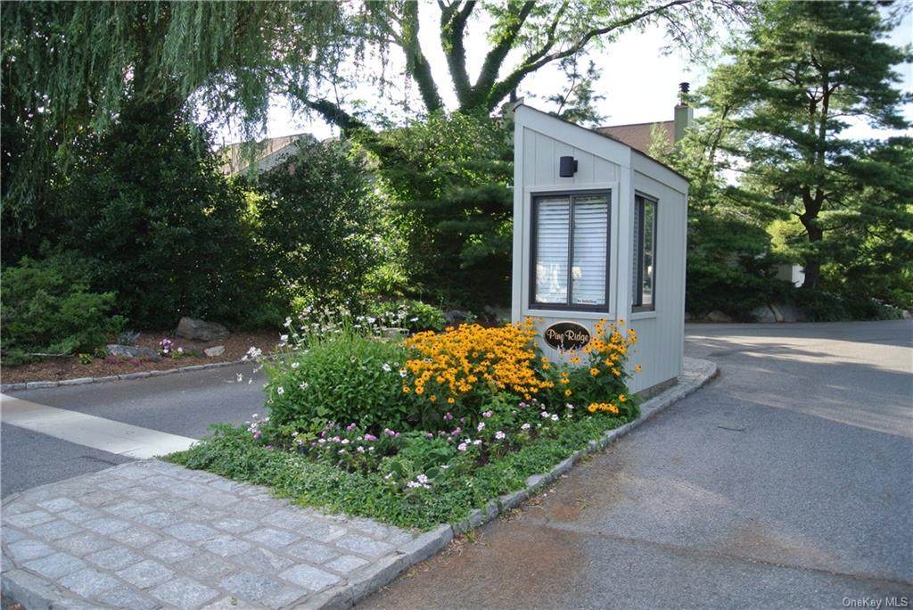 15 Pineridge Road - Photo 1