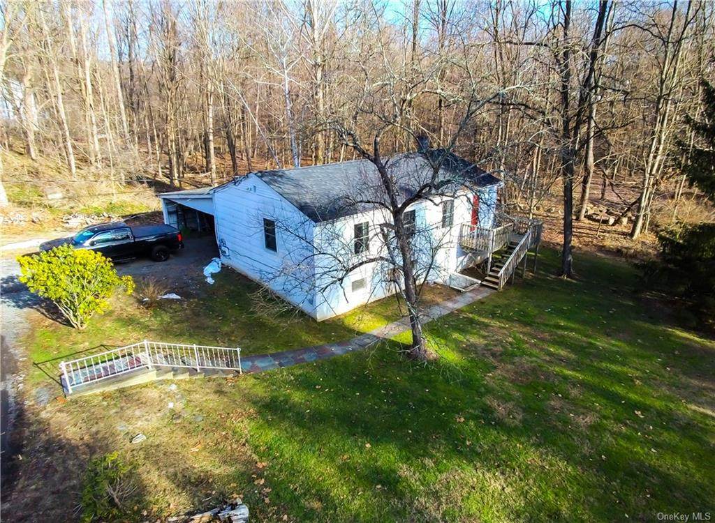 1062 Beekman Road - Photo 1