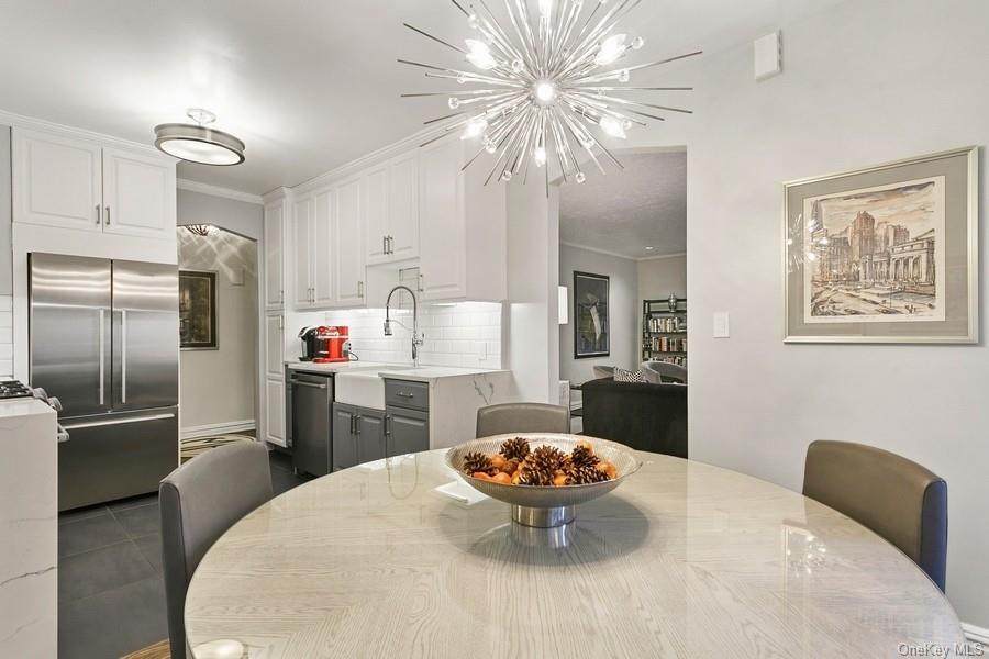 250 Bronxville Road - Photo 1