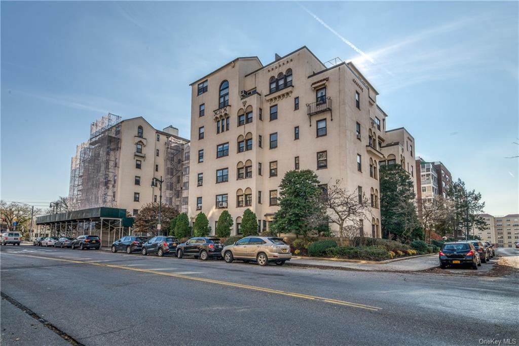 17 Chatsworth Avenue - Photo 1