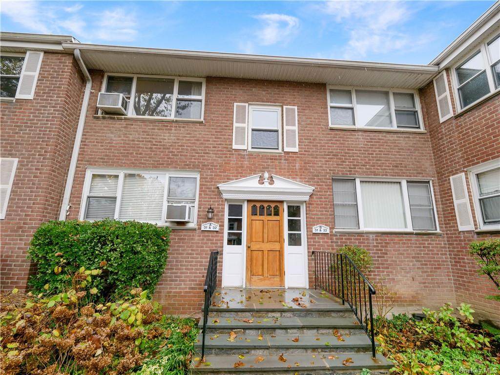 121 Broadway - Photo 1