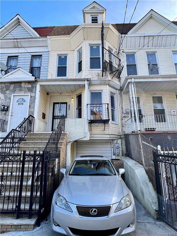 1368 Teller Avenue - Photo 1