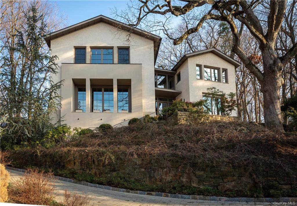142 Bellair Drive - Photo 1
