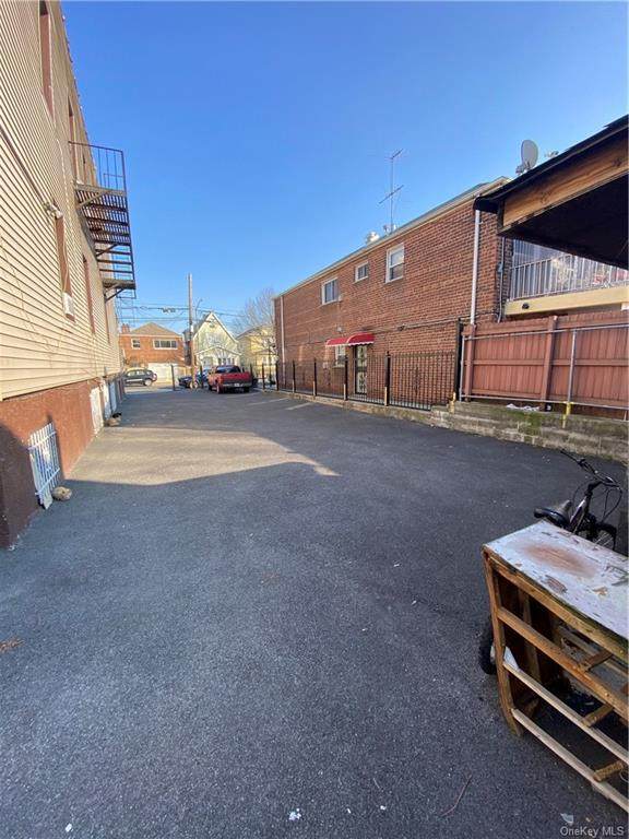 1109 Virginia Avenue - Photo 1