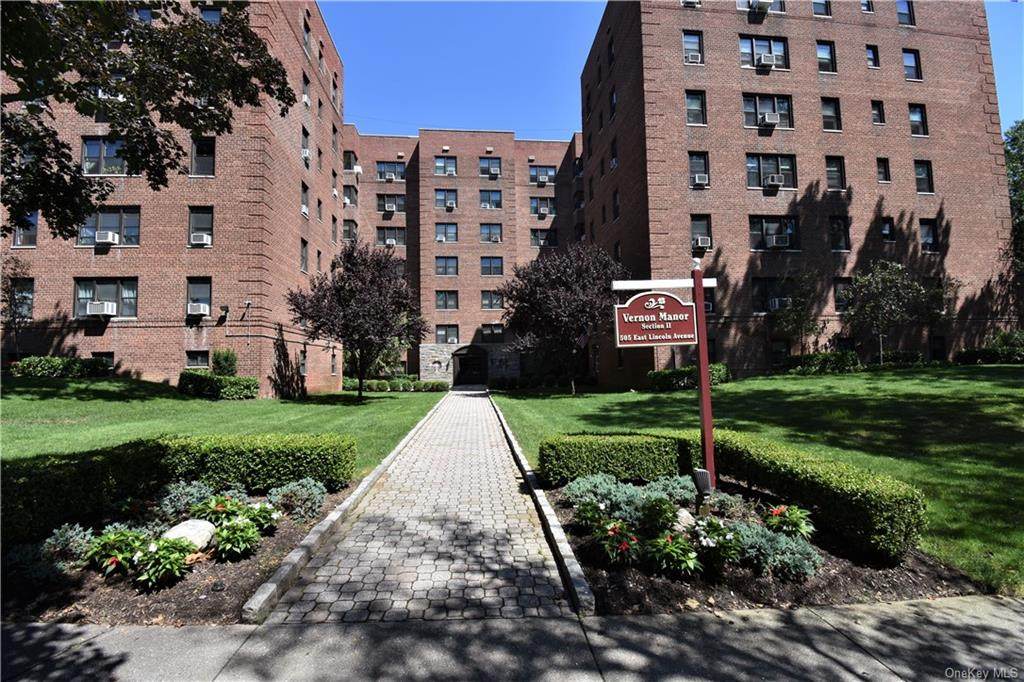 505 Lincoln Avenue - Photo 1