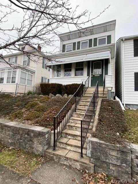252a Van Ness Street - Photo 1