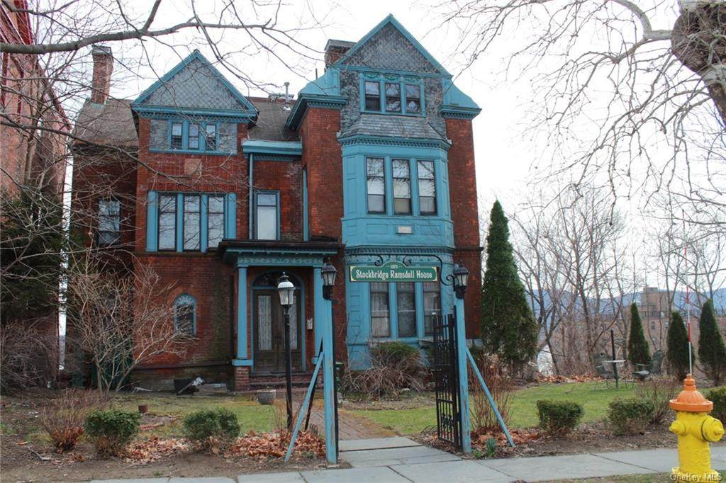 158 Montgomery Street - Photo 1