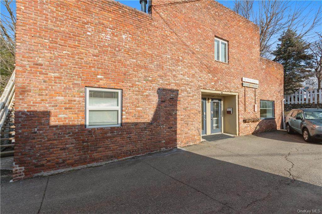 292 Main Street - Photo 1