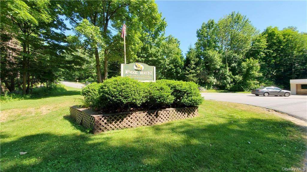 312 Fox Run Lane - Photo 1