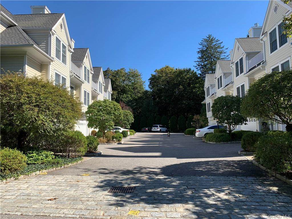 29 Carpenter Avenue - Photo 1