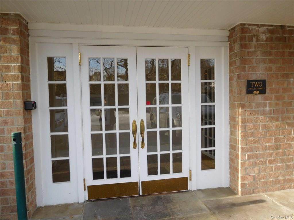 2 Consulate Drive - Photo 1