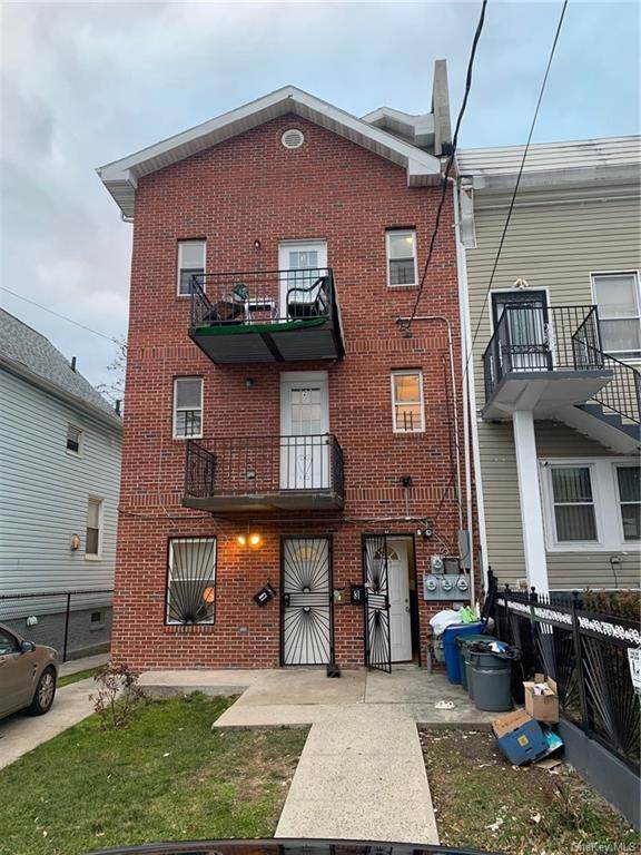 827 222nd Street - Photo 1