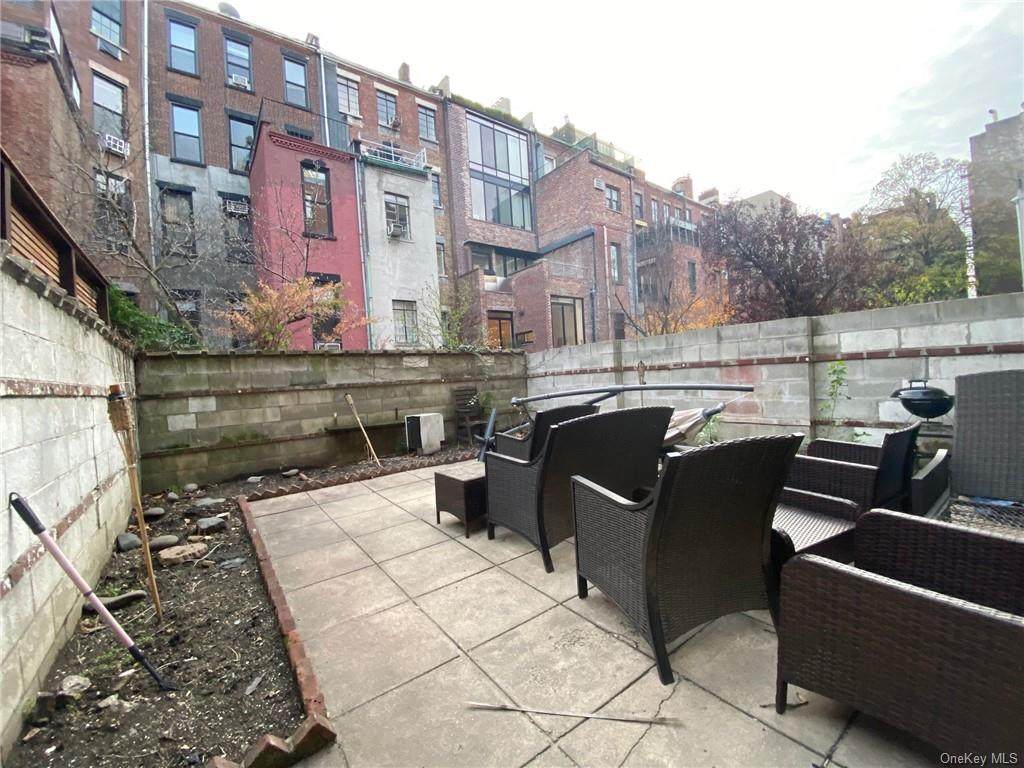 54 85 Street - Photo 1