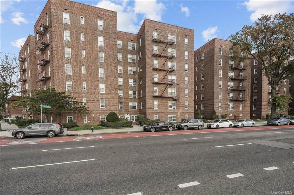 6393 Woodhaven Boulevard - Photo 1