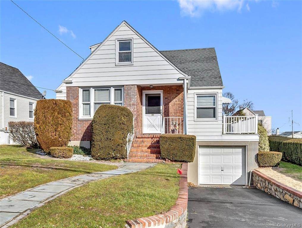 287 Roberts Avenue - Photo 1