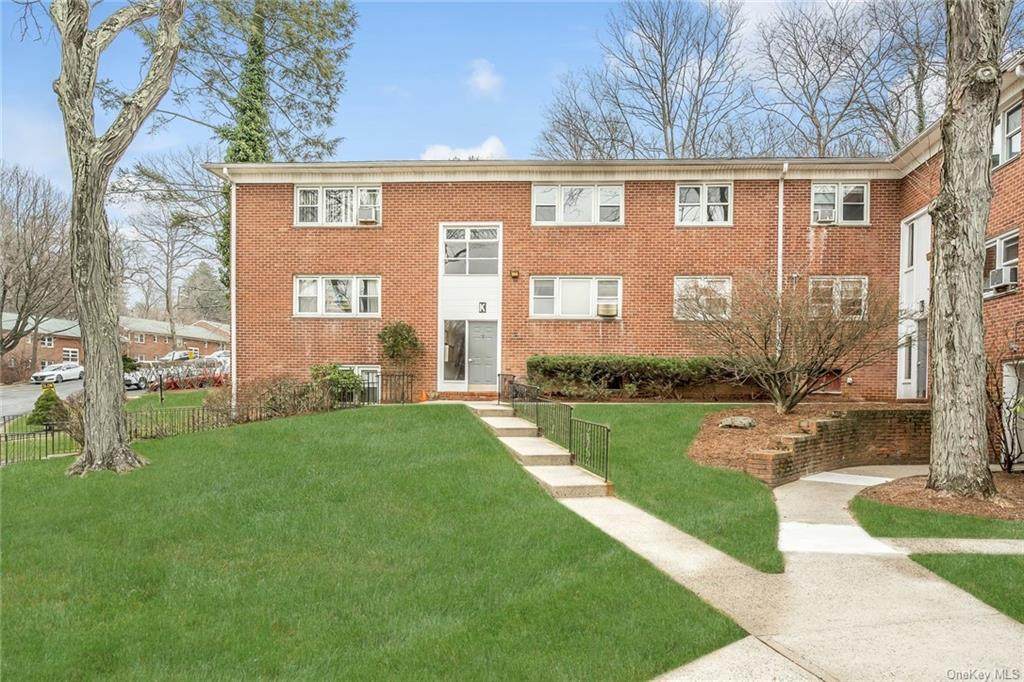 140 Broadway - Photo 1