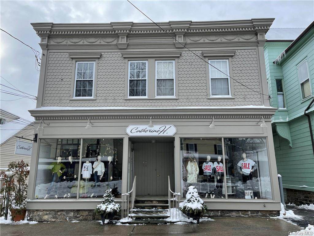 18-24 Parkway - Photo 1