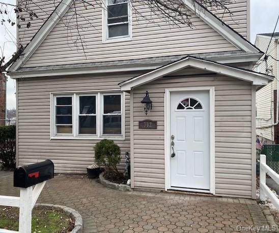 302 Edwards Place - Photo 1