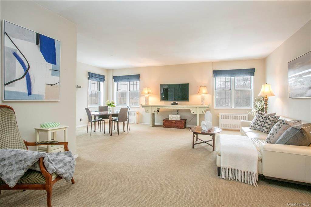 16 Chatsworth Avenue - Photo 1