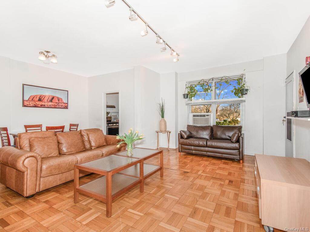 750 Kappock Street - Photo 1