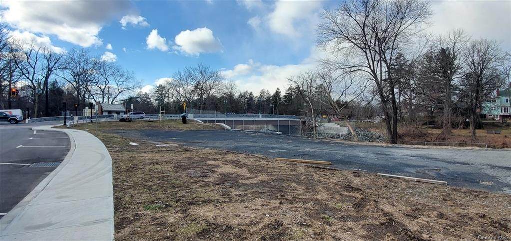 8 Maple Avenue - Photo 1
