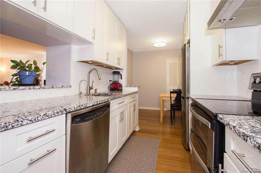25 Rockledge Avenue - Photo 1