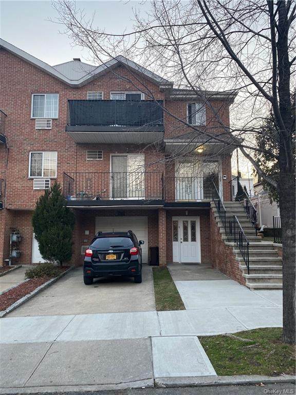 1639 Hering Avenue - Photo 1