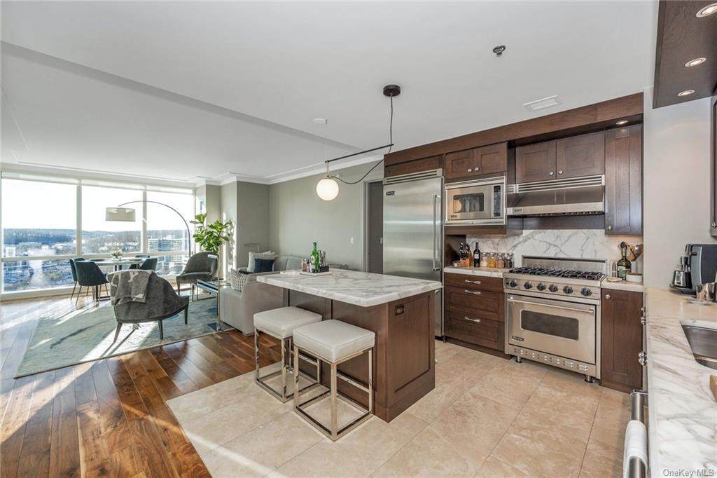 1 Renaissance Square - Photo 1