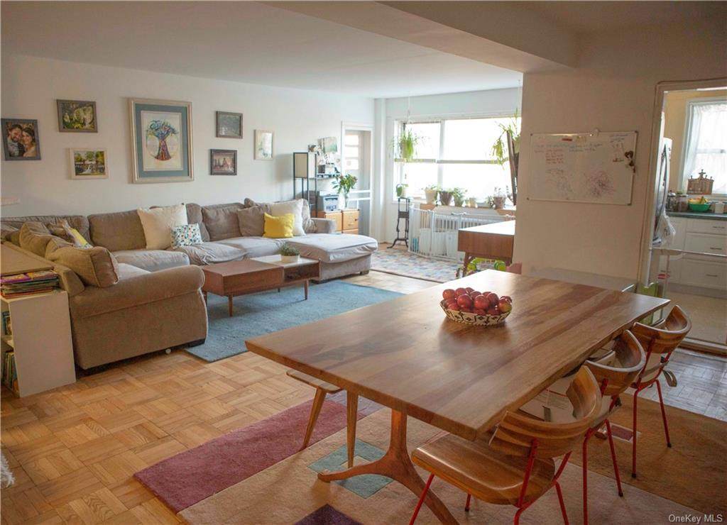 750 Kappock Street - Photo 1
