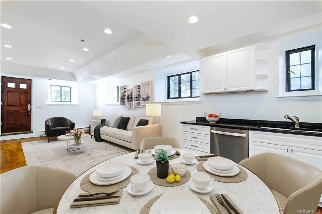 6 Davis Avenue - Photo 1