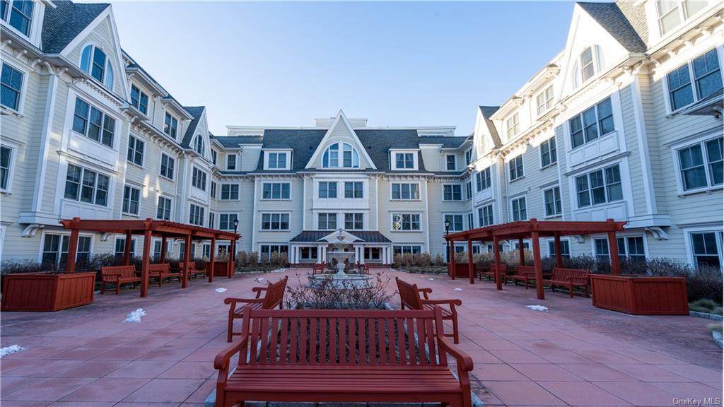 225 Stanley Avenue - Photo 1