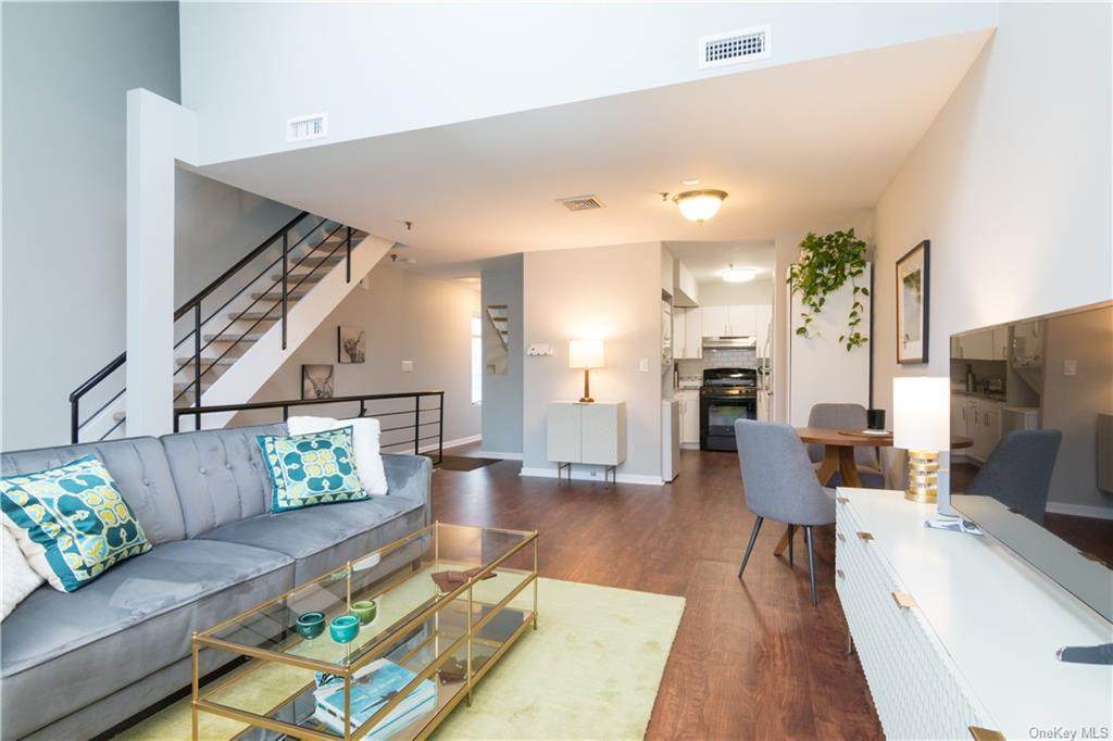 100 Chatterton Avenue - Photo 1