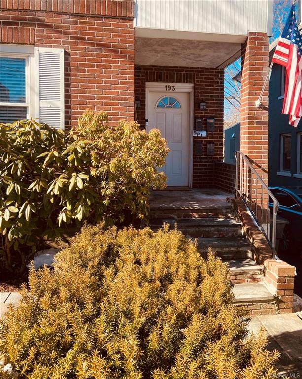 193 Lincoln Avenue - Photo 1