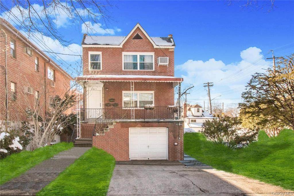 2215 Palmer Avenue - Photo 1
