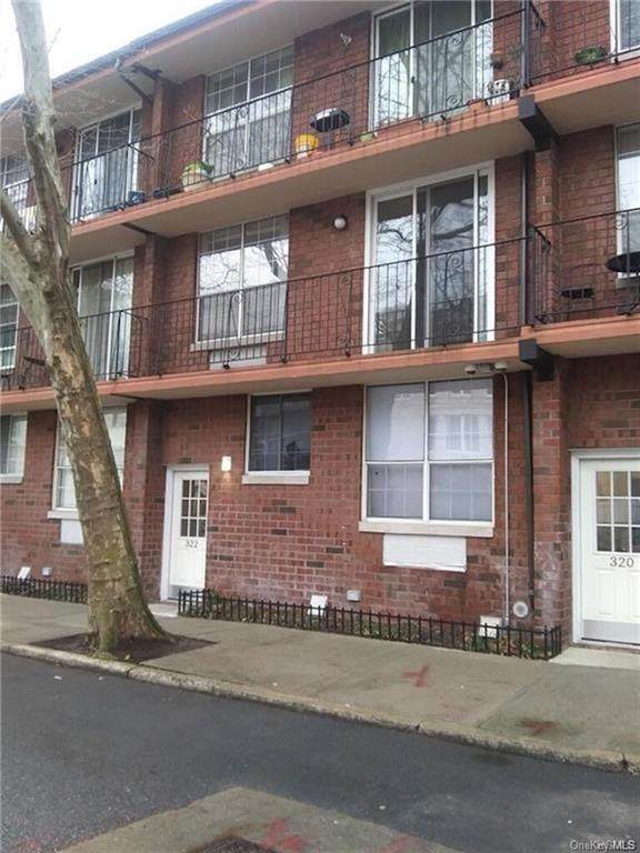322 101 Street - Photo 1