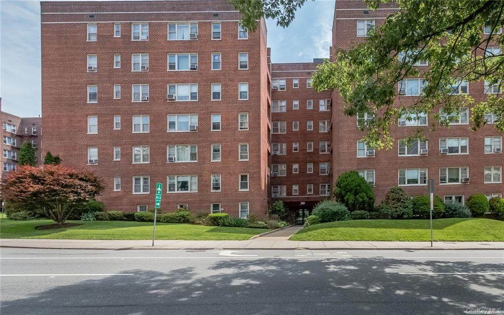 30 Broadway - Photo 1