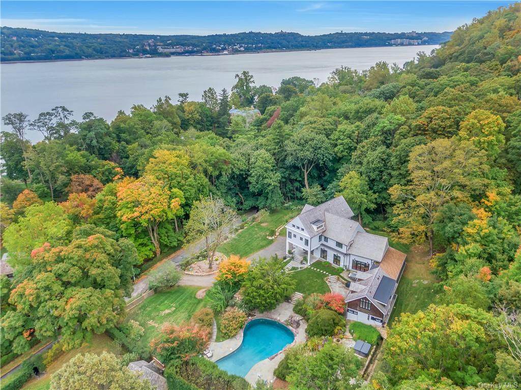 11 Lawrence Lane - Photo 1