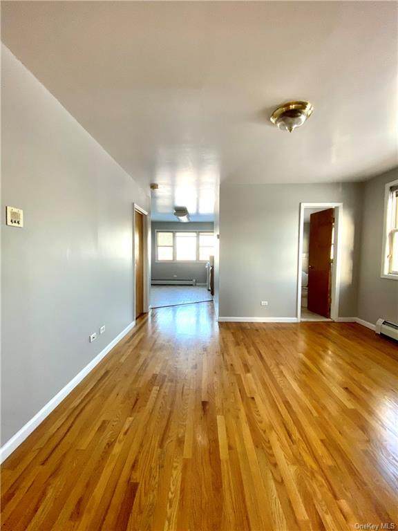 832 Clarence Avenue - Photo 1