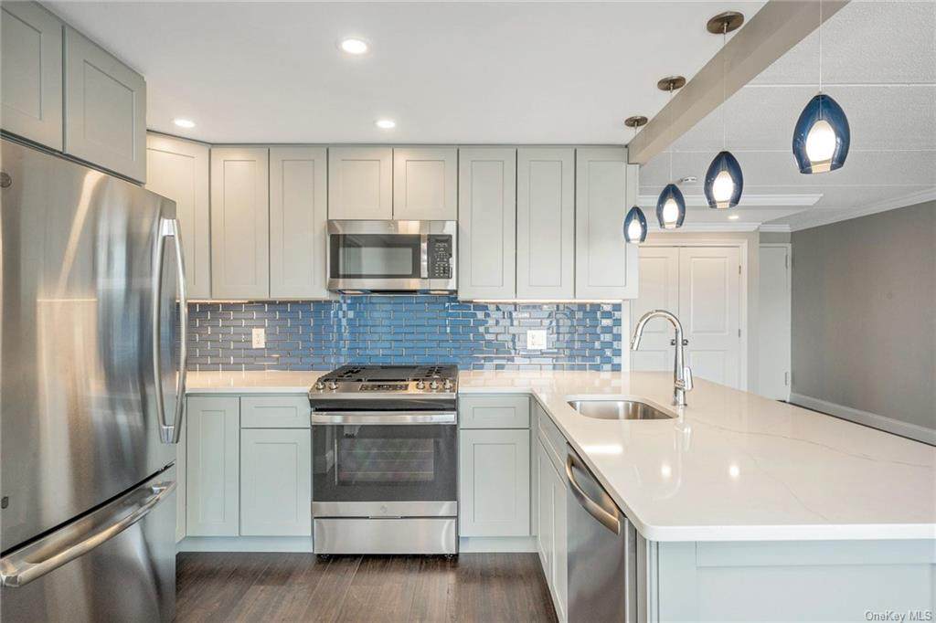 1155 Warburton Avenue - Photo 1