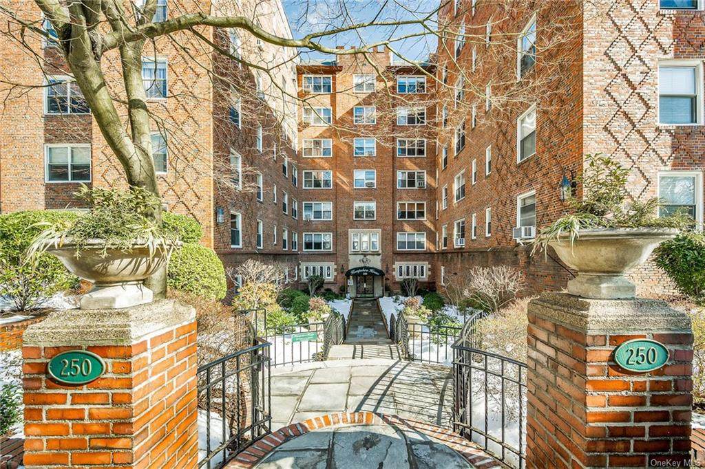 250 Bronxville Road - Photo 1