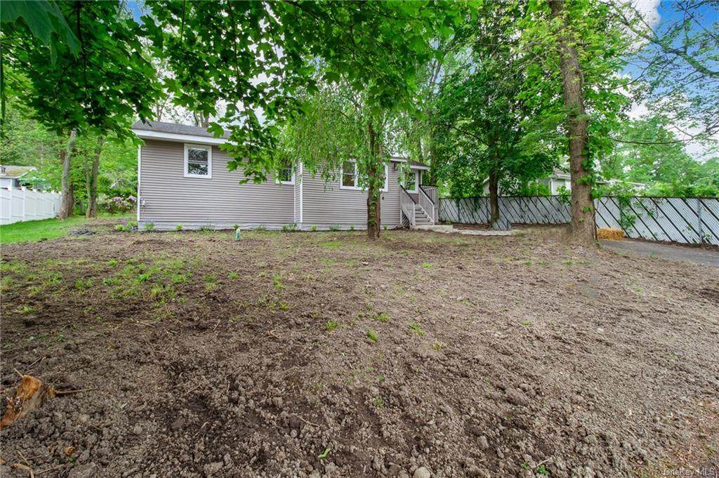 4 Rosemont Road - Photo 1