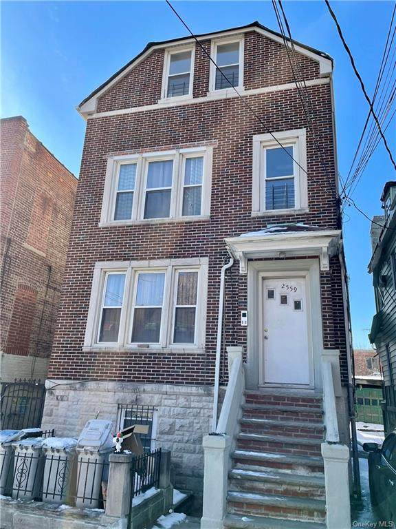 2559 Radcliff Avenue - Photo 1