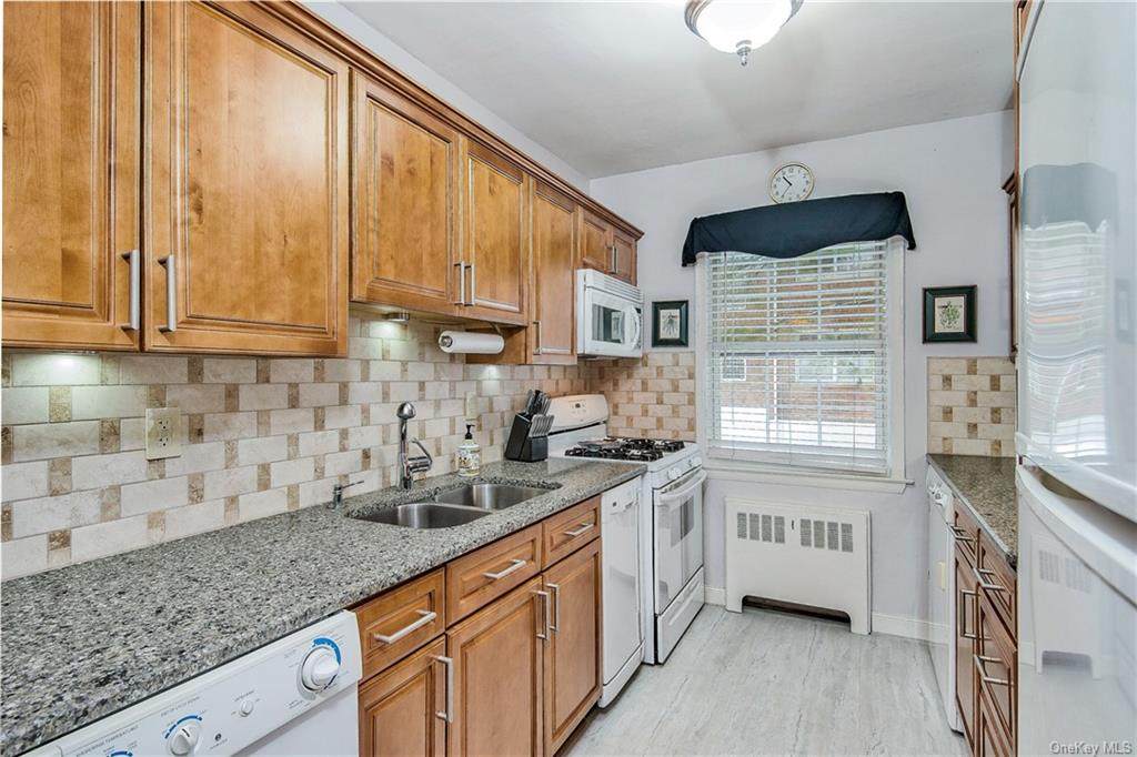 5 Fieldstone Drive - Photo 1